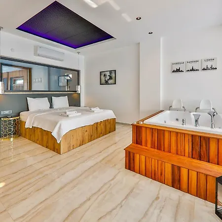 Sleeps 4 With Pool Air Con And Wifi Kalkan